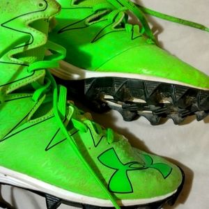 And your armor high top cleats